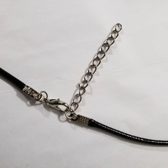 White Howlite Heart Pendant - Picture 7 of 8